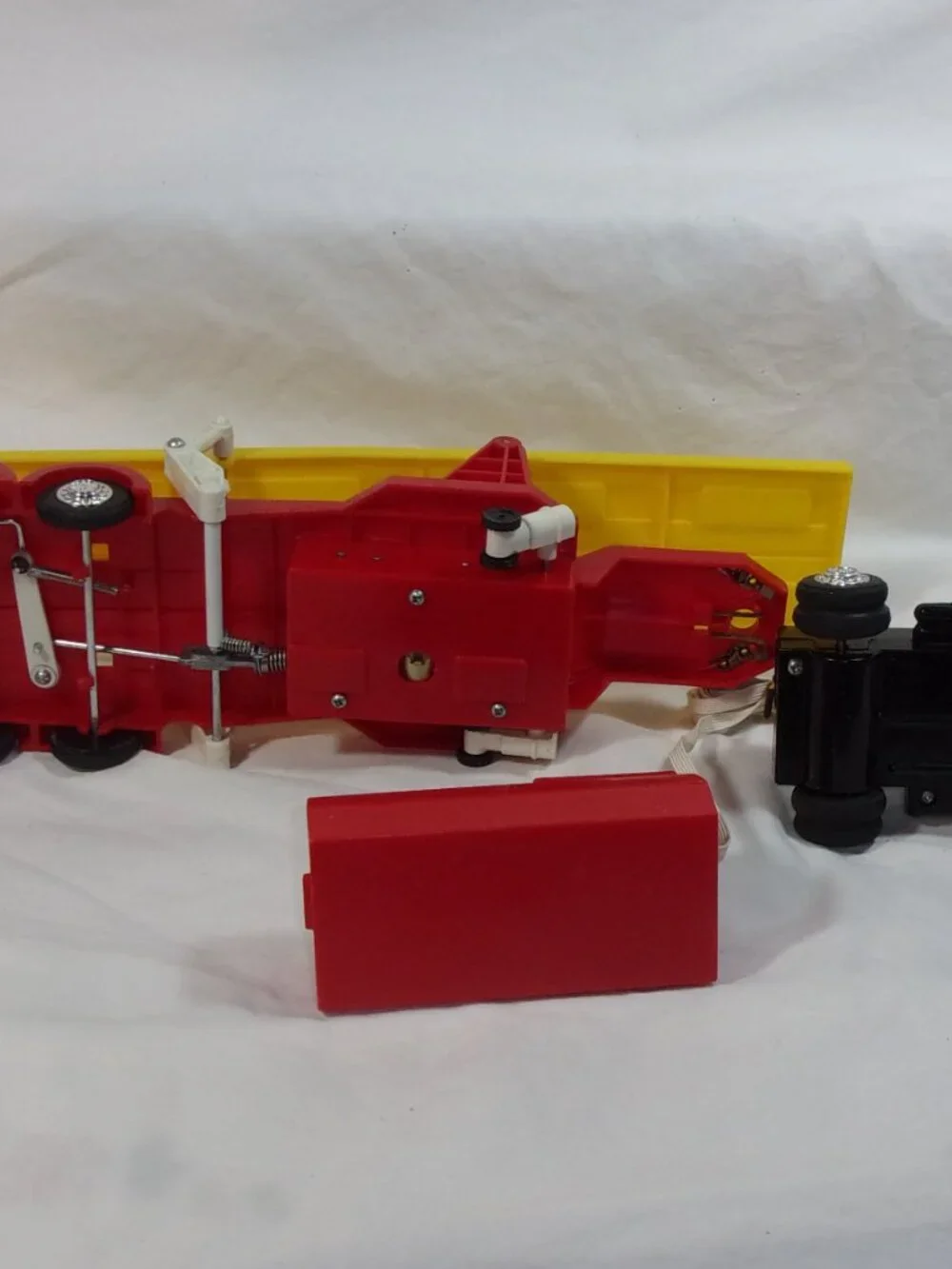 VINTAGE SEARS TOY BATTERY POWERED MINI CAR TRANSPORTER-NOT WORKING